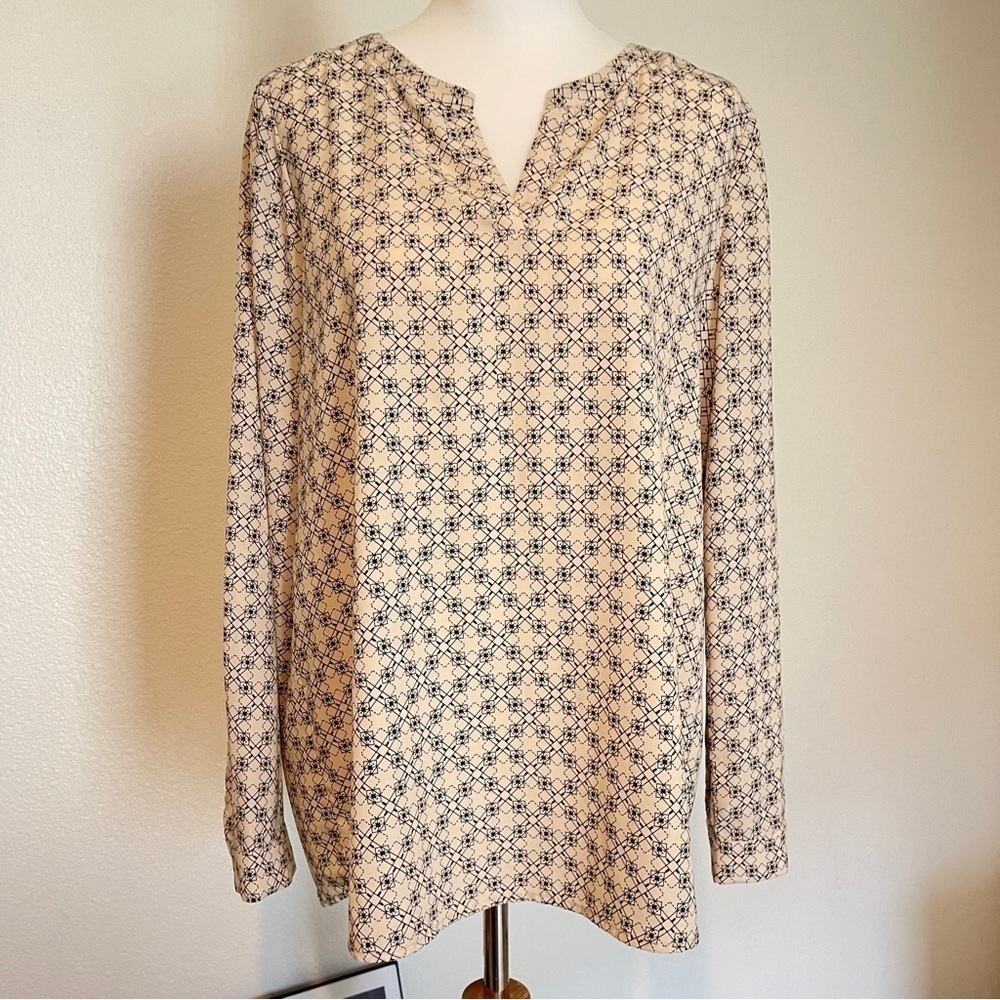 Pleione Geometric Cream & Black Geometric Print Blouse | Size M - Picture 10 of 11